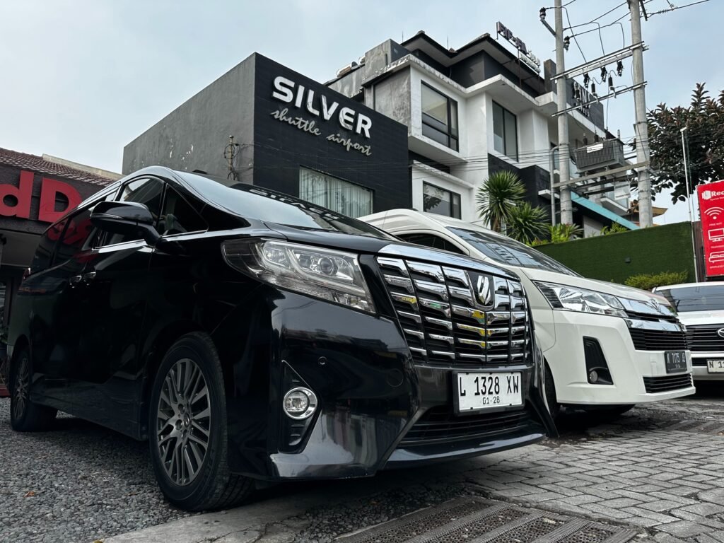 Ini Alasan Kenapa Banyak Orang Beralih ke Layanan Travel Daripada Kereta & Bus – Kamu Wajib Tahu!